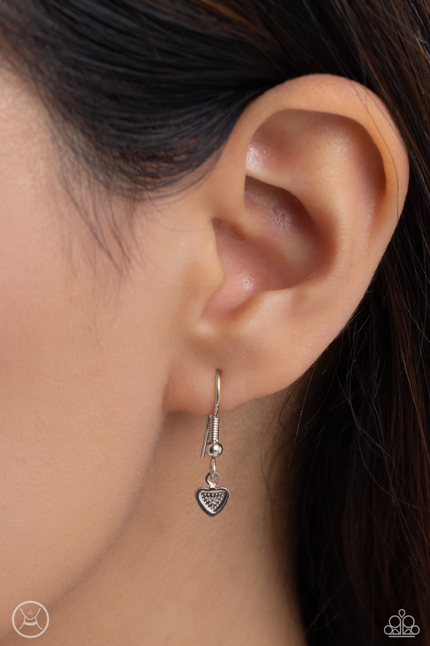 Cupid Catwalk - Silver Heart Choker Necklace