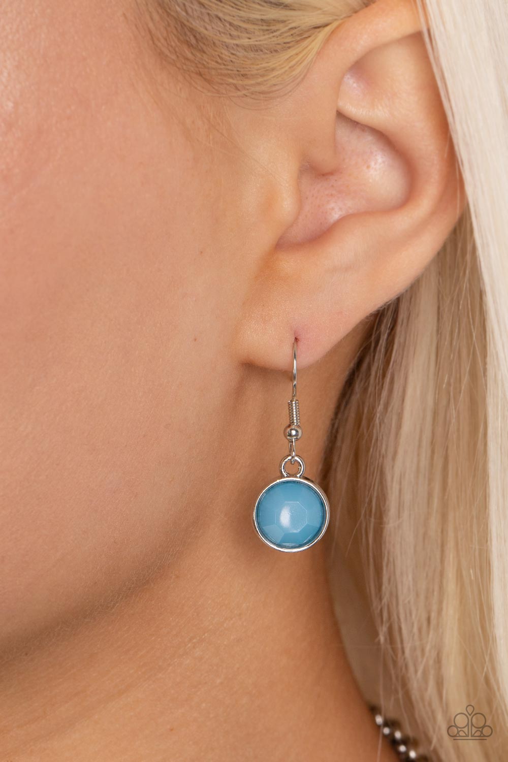 Delectable Daydream - Blue Bead Silver Short Necklace