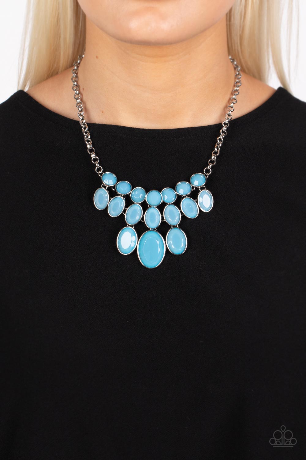 Delectable Daydream - Blue Bead Silver Short Necklace