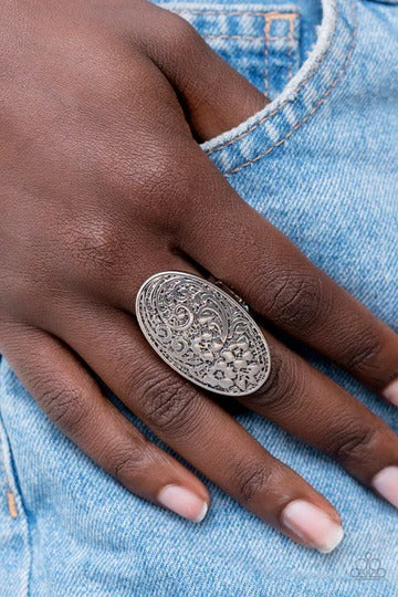 Floral Fortress - Silver Flower Oval Ring