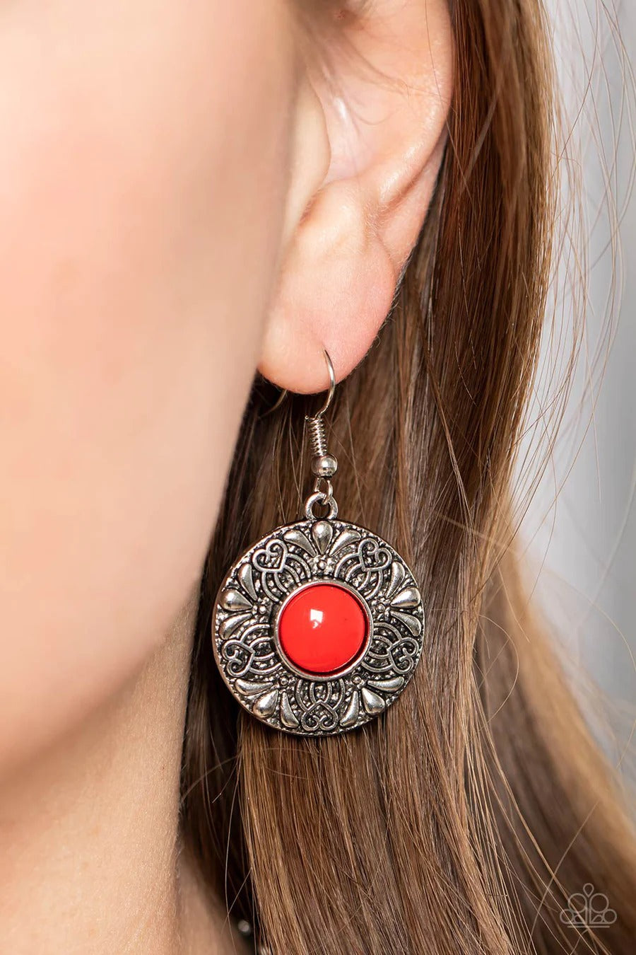 Garden Glade - Red Bead Silver Medallion Short Necklace