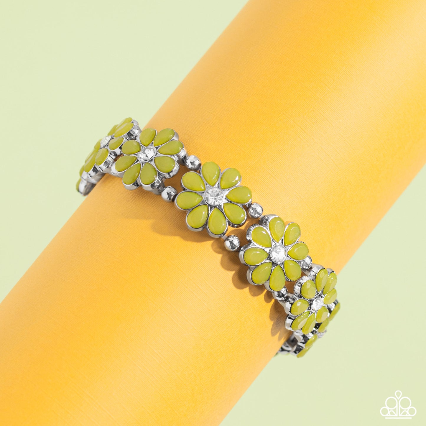 Hawaiian Holiday - Green Flower Silver Stretchy Bracelet
