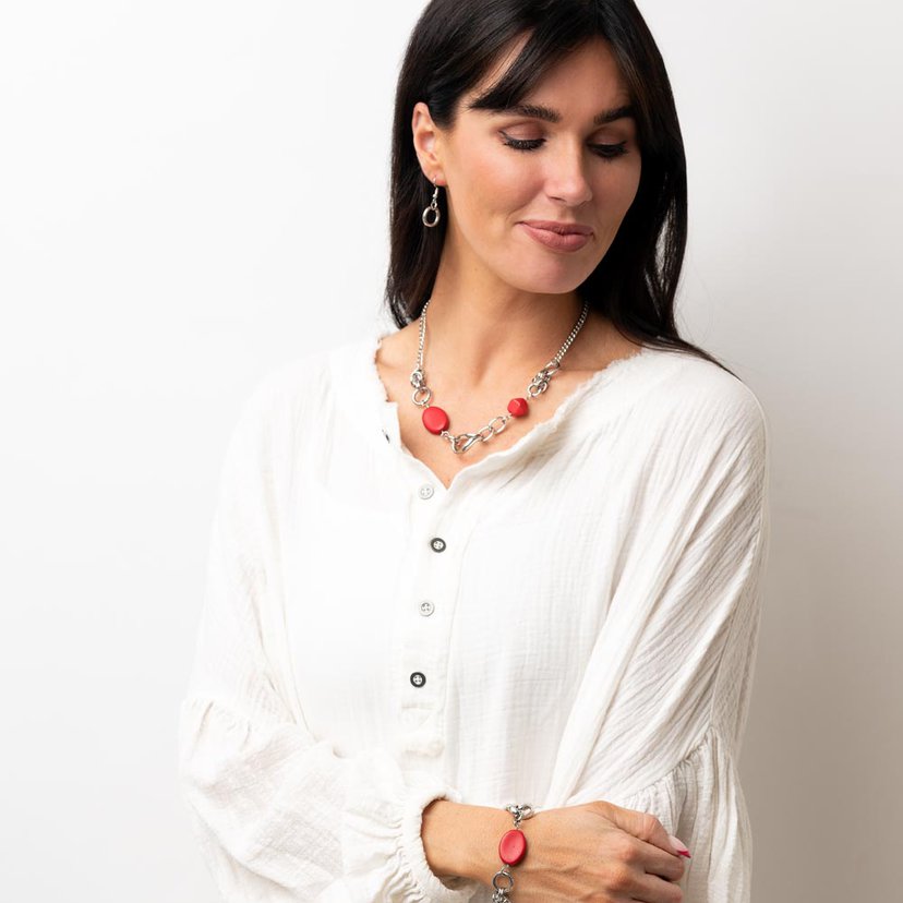 Sonoran Solo - Red Crackle Bead Silver Short Necklace