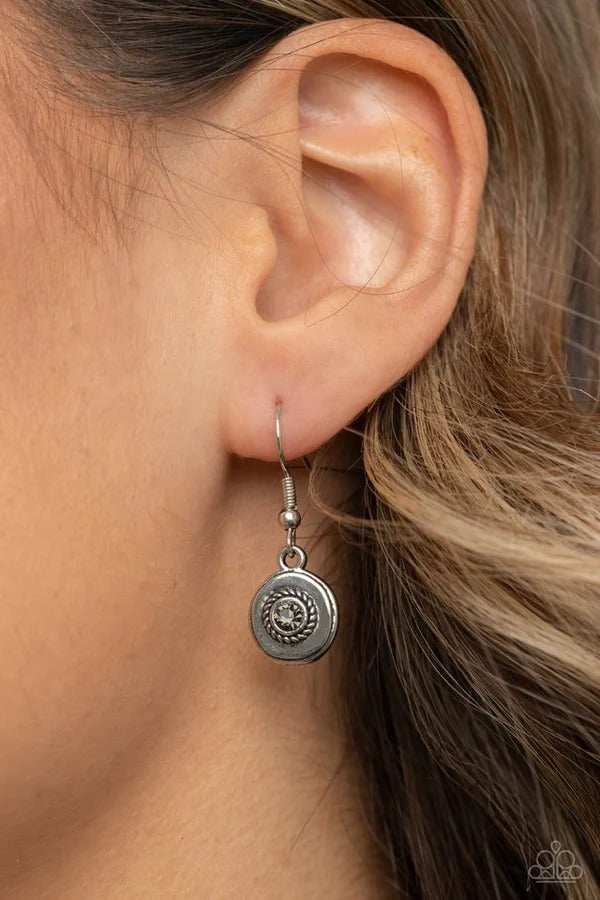 Make Me a MEDALLION-aire - Silver Smoky Gem Short Necklace