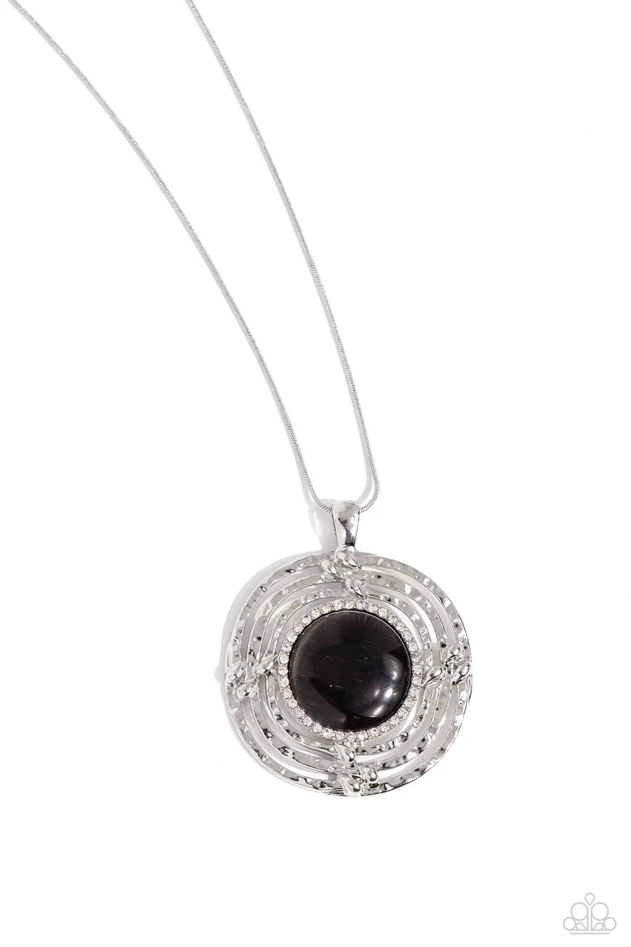 Maze STUNNER - Black Bead Silver Circle Short Necklace