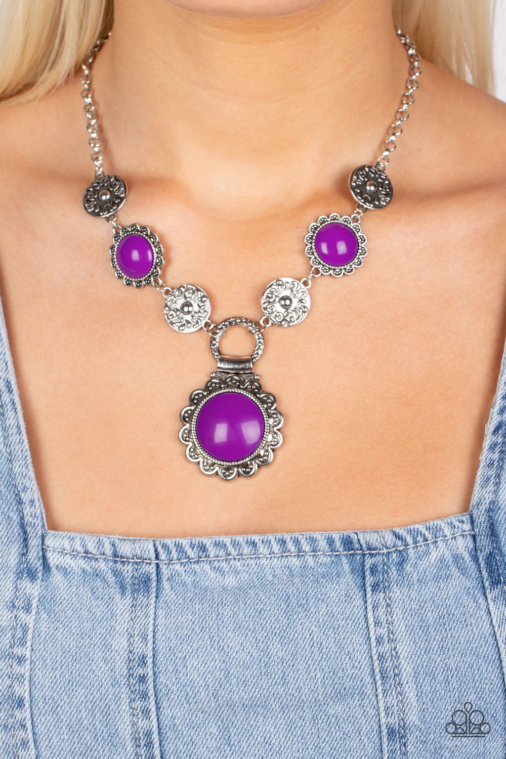 Poppy Persuasion - Purple Bead Silver Floral Short Neckace