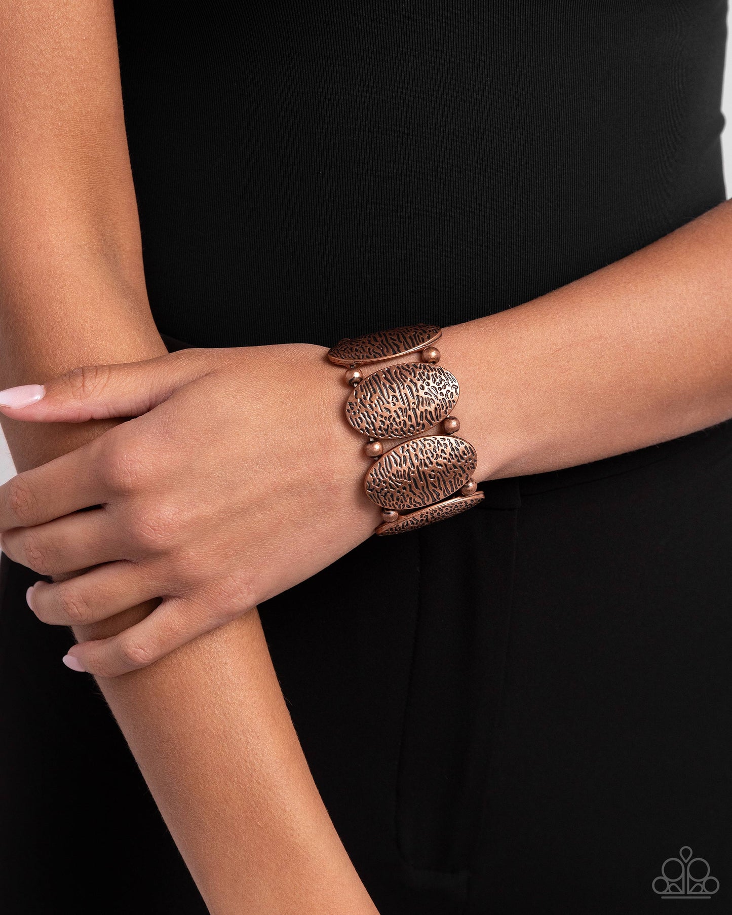 River Realm - Copper Hammered Oval Stretchy Bracelet