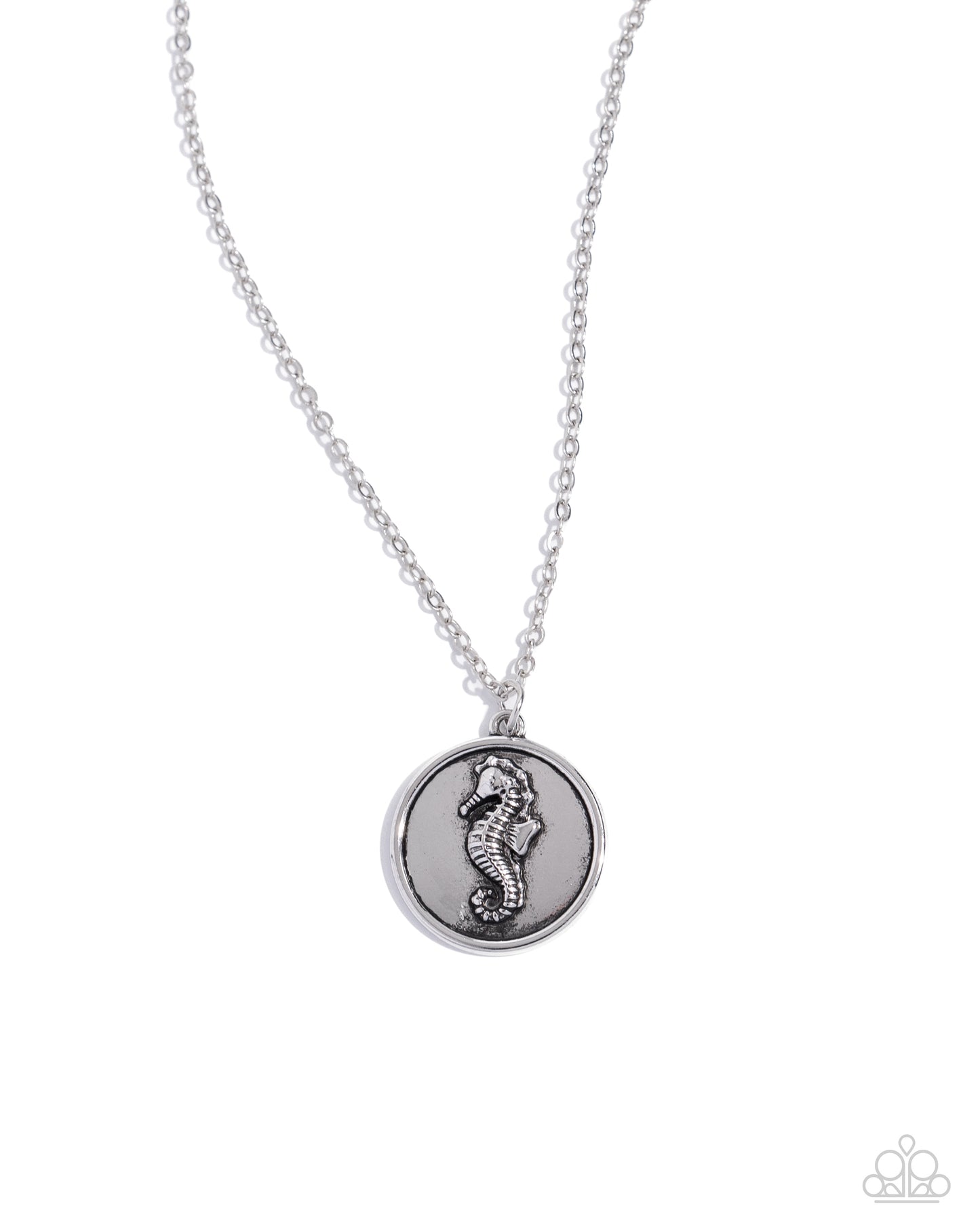 Seahorse Solo - Silver Circle Short Necklace