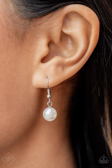 Sensational Showstopper - White Pearl White Gem Silver Short Necklace - Fashion Fix