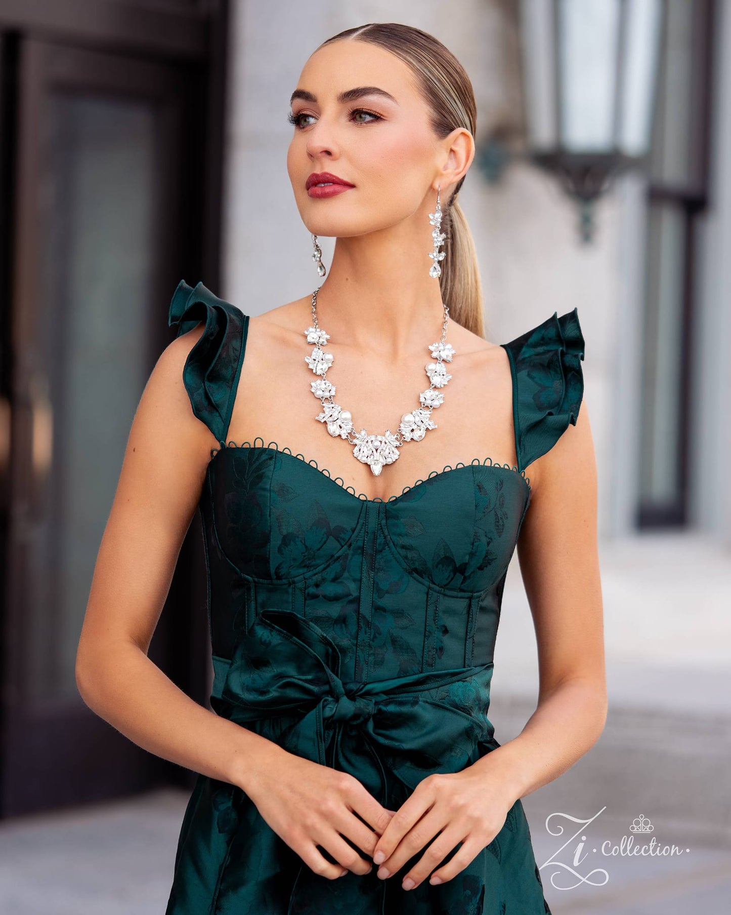 The Aleshia, Zi Collection