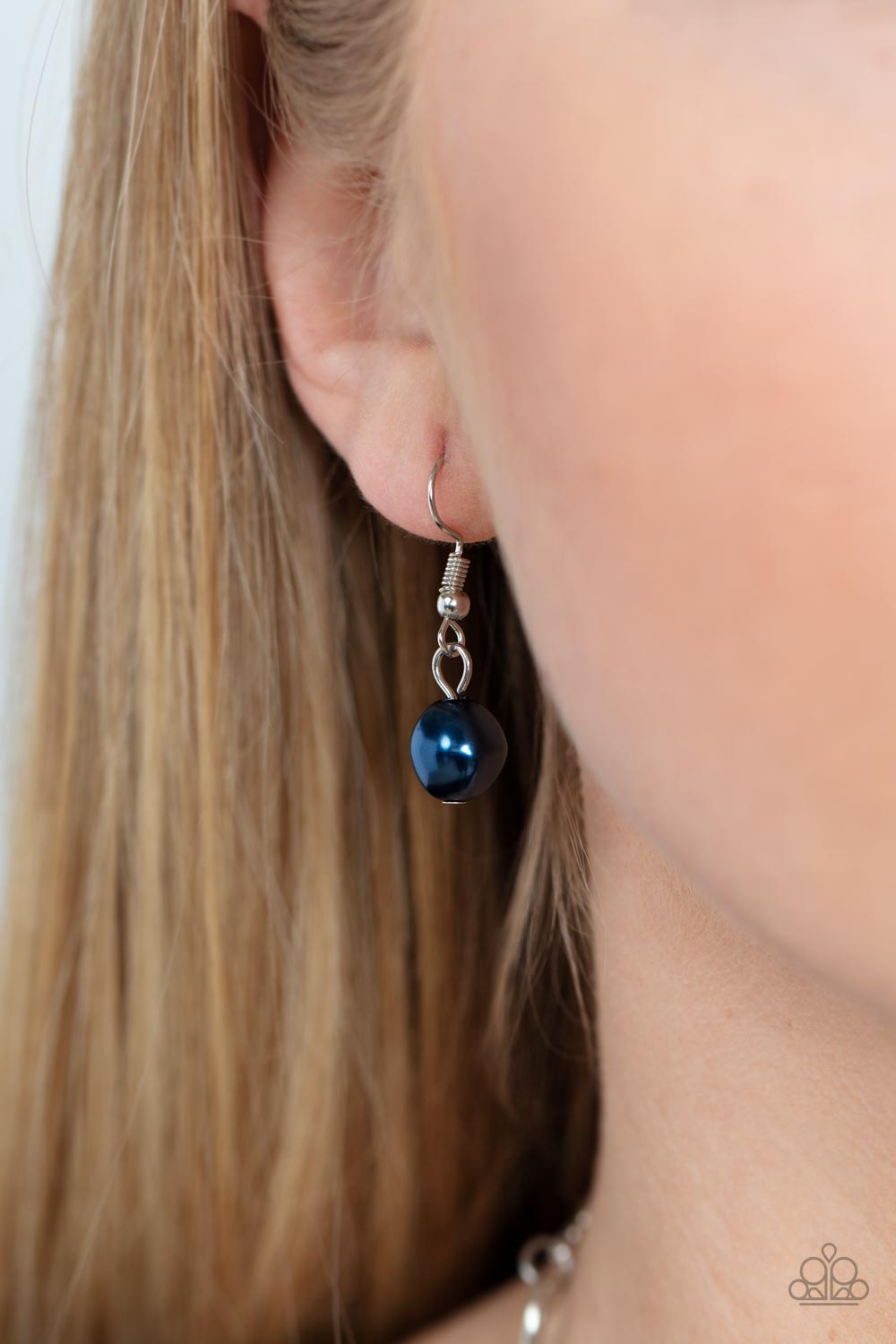 Think of the POSH-ibilities! - Blue Pearl Silver Short Necklace