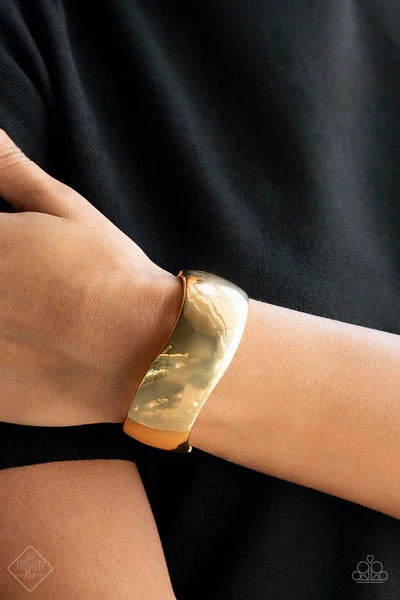 Urban Anchor - Gold Hinged Bracelet - Fashion Fix