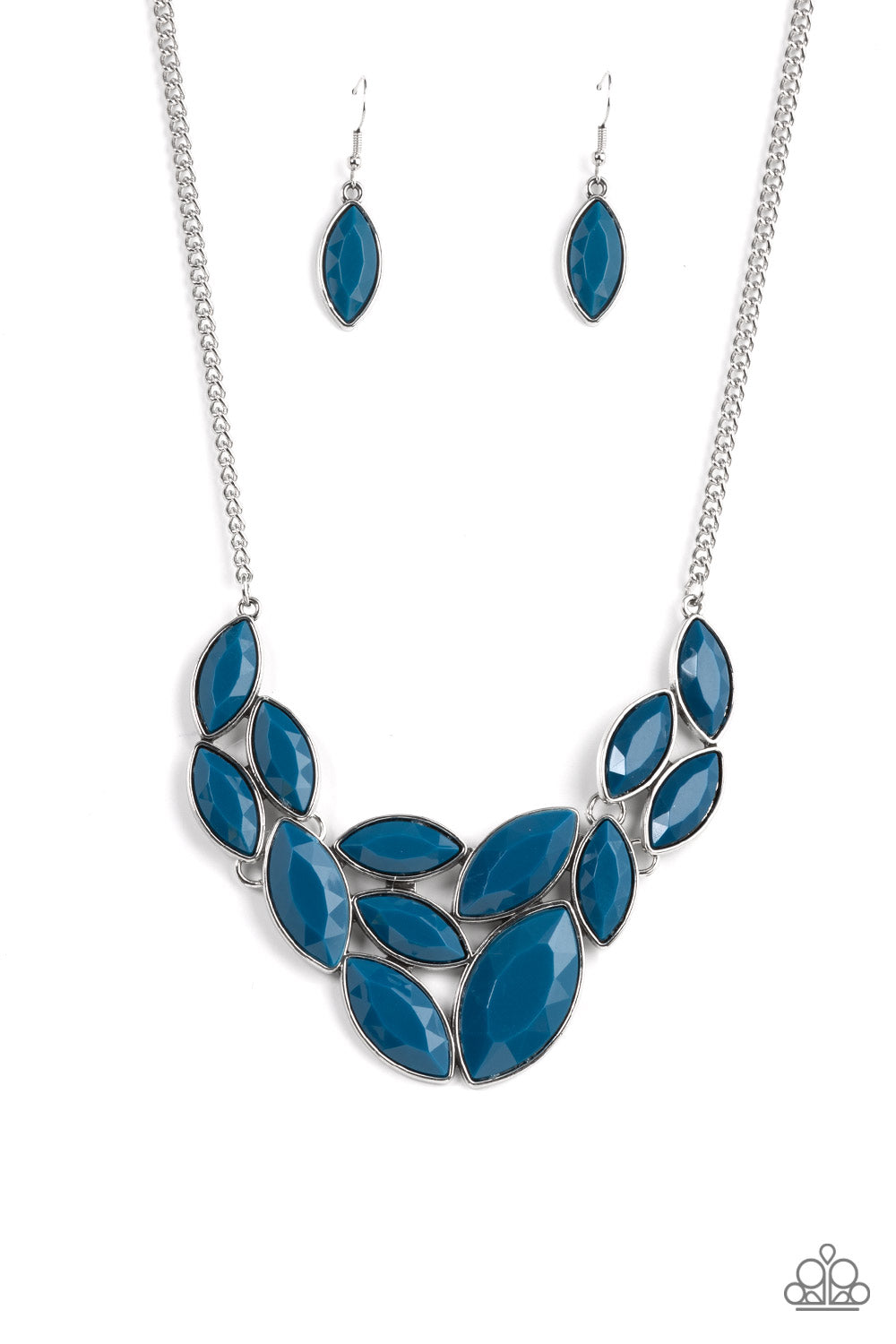 Glitzy Goddess - Blue Gem Bead Short Silver Necklace