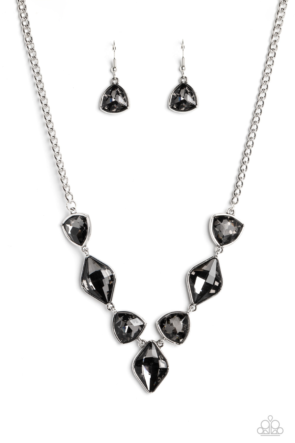 Glittering Geometrics - Silver Smoky Gem Short Necklace