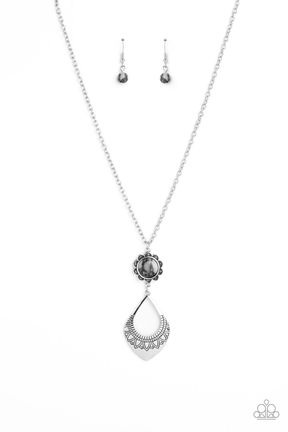 Stone TOLL - Black Crackle Stone Pendant Silver Long Necklace