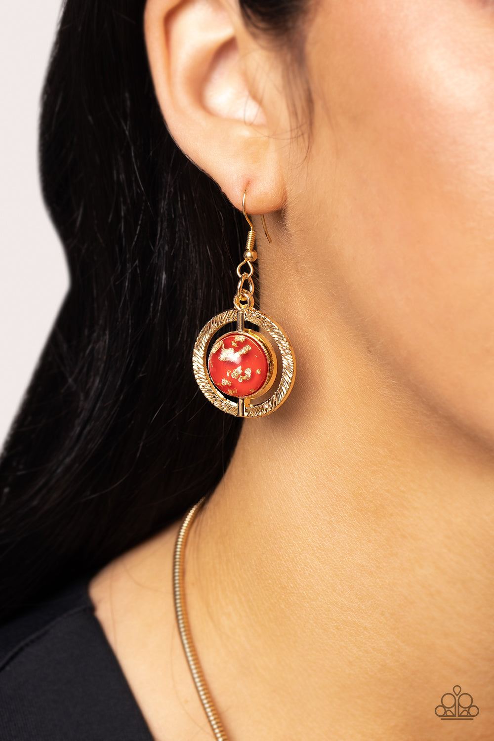 Sophisticated Showcase - Red Gold Flecked Circle Short Necklace