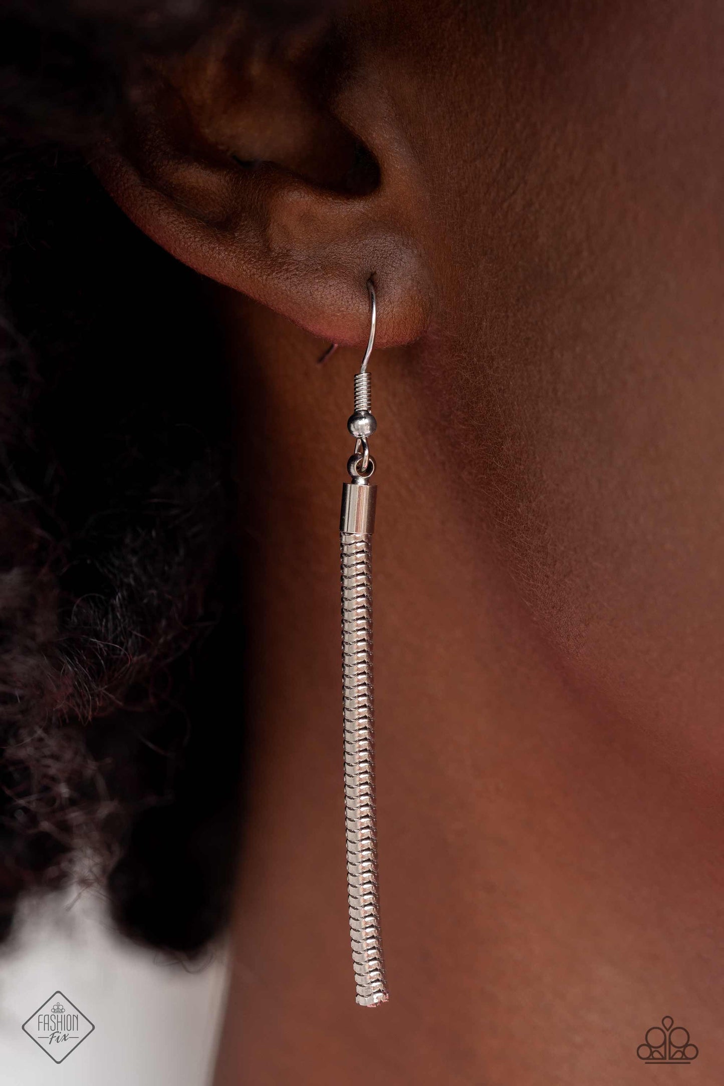 High-Strung Habit - White Iridescent Bead Silver Snake Chain Short Necklace - Fashion Fix