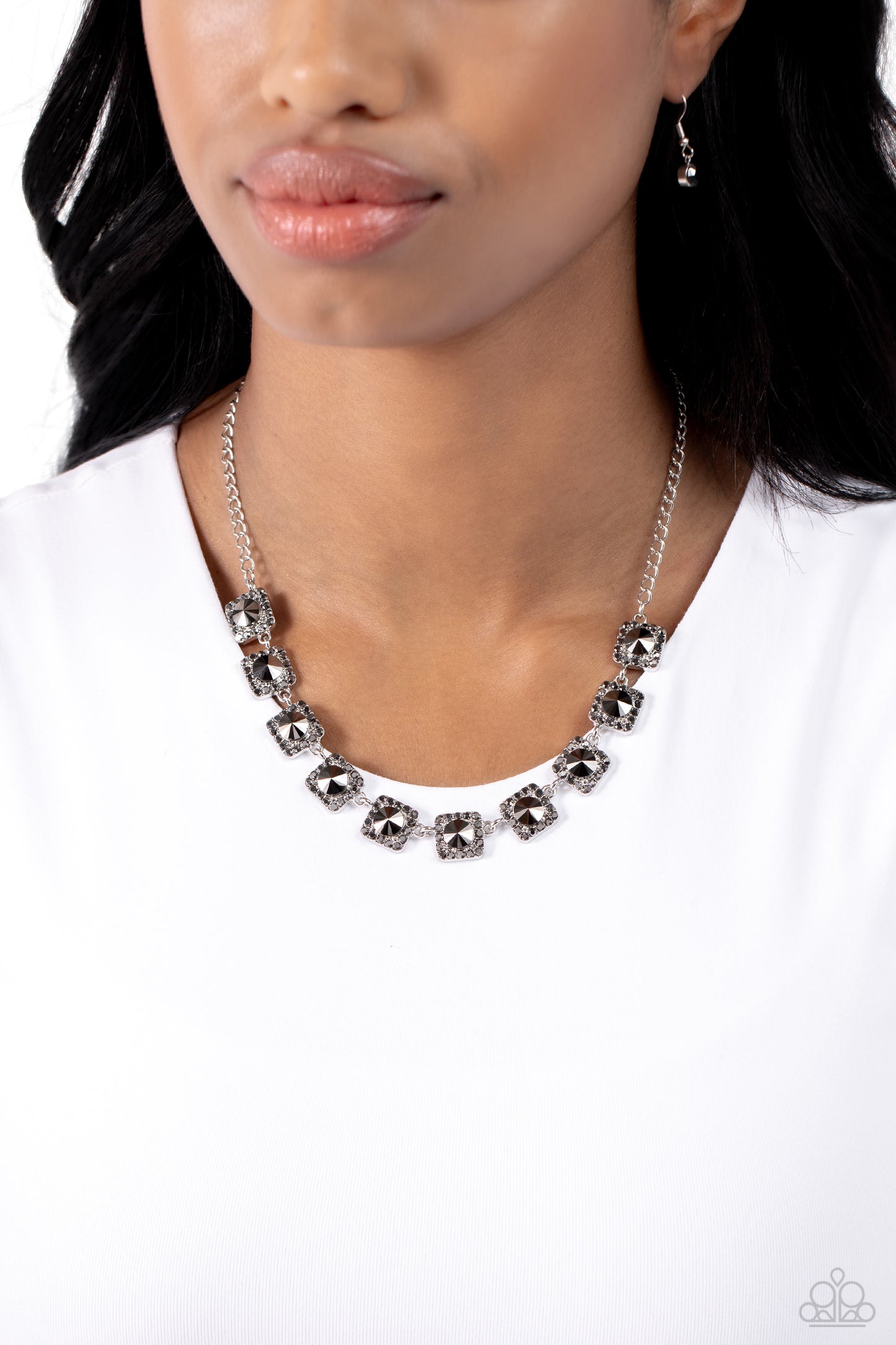 Jump SQUARE - Silver Hematite Rhinestone Short Necklace