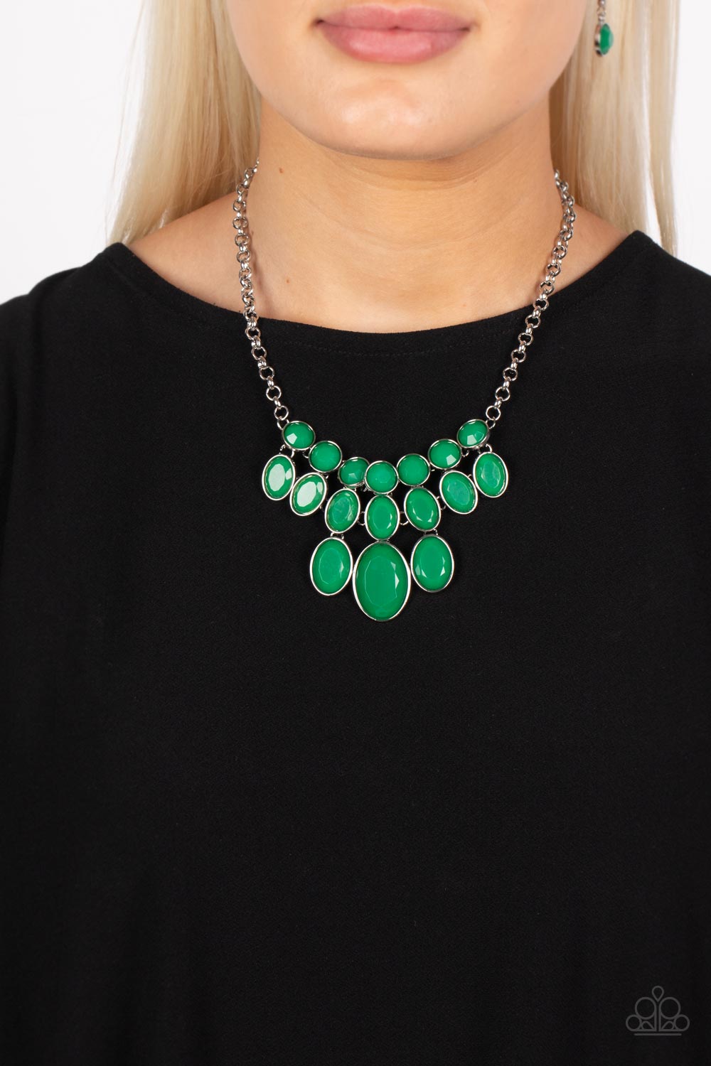 Delectable Daydream - Green Bead Silver Short Necklace