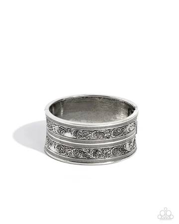 Eclectic European - Silver Paisley Pattern Hinge Bracelet