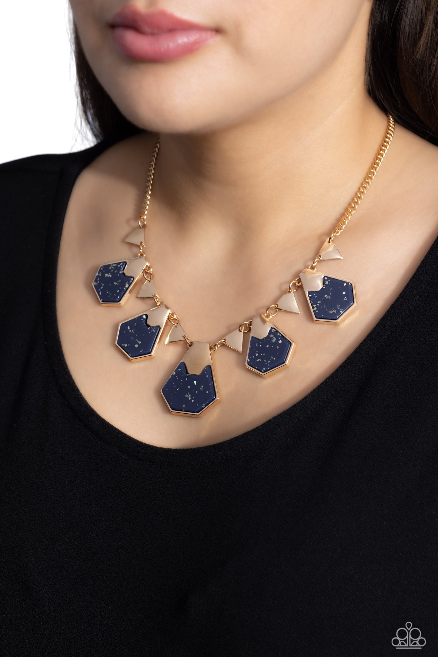 Extra Exclusive - Blue Iridescent Shell-Like Geometric Gold Short Necklace