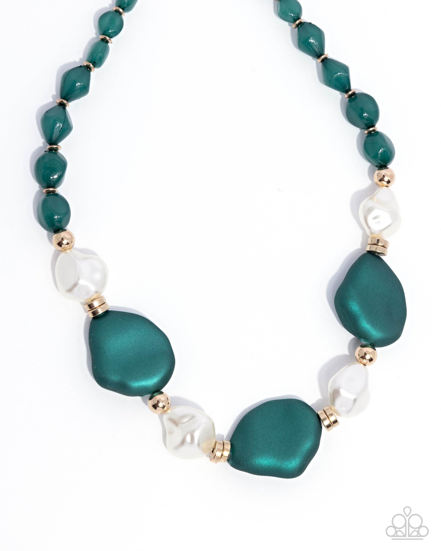 Forever Feature - Green Bead White Pearl Gold Short Necklace