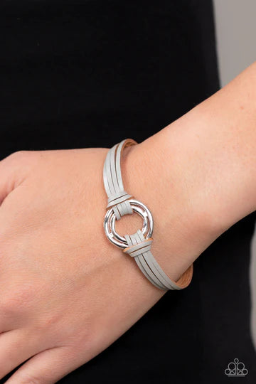 Free Range Fashion - Silver Circle Gray Leather Magnet Bracelet