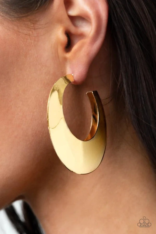 Going OVAL-board - Gold Beveled Cirle Hoop Post Earrings