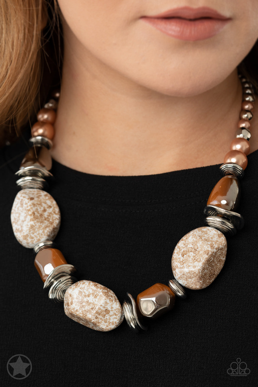 In Good Glazes - Peach / Chestnet Brown Chunky Bead Blockbuster Short Necklace