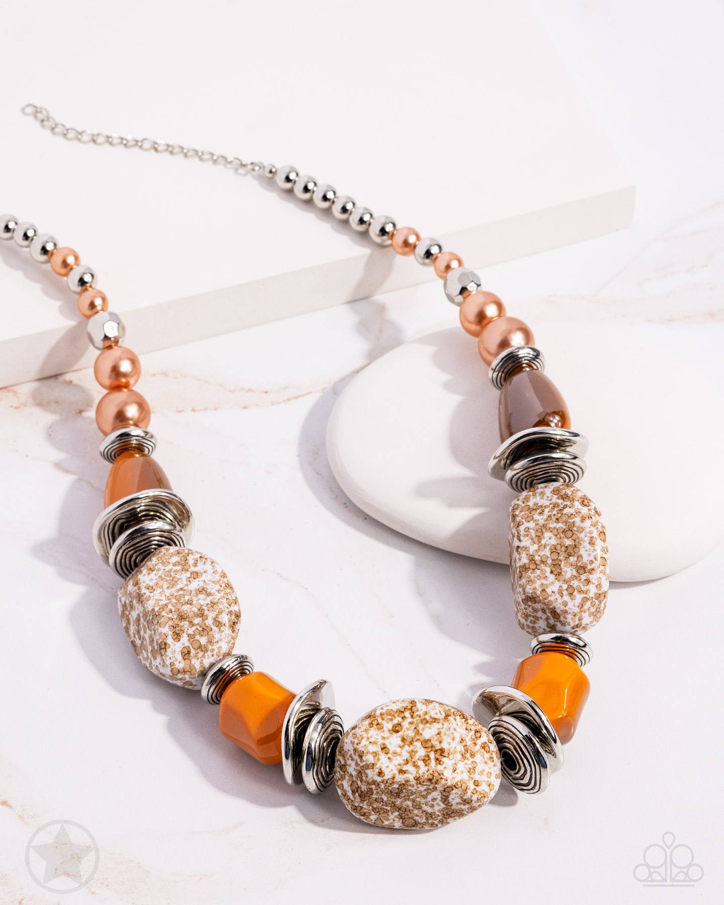 In Good Glazes - Peach / Chestnet Brown Chunky Bead Blockbuster Short Necklace