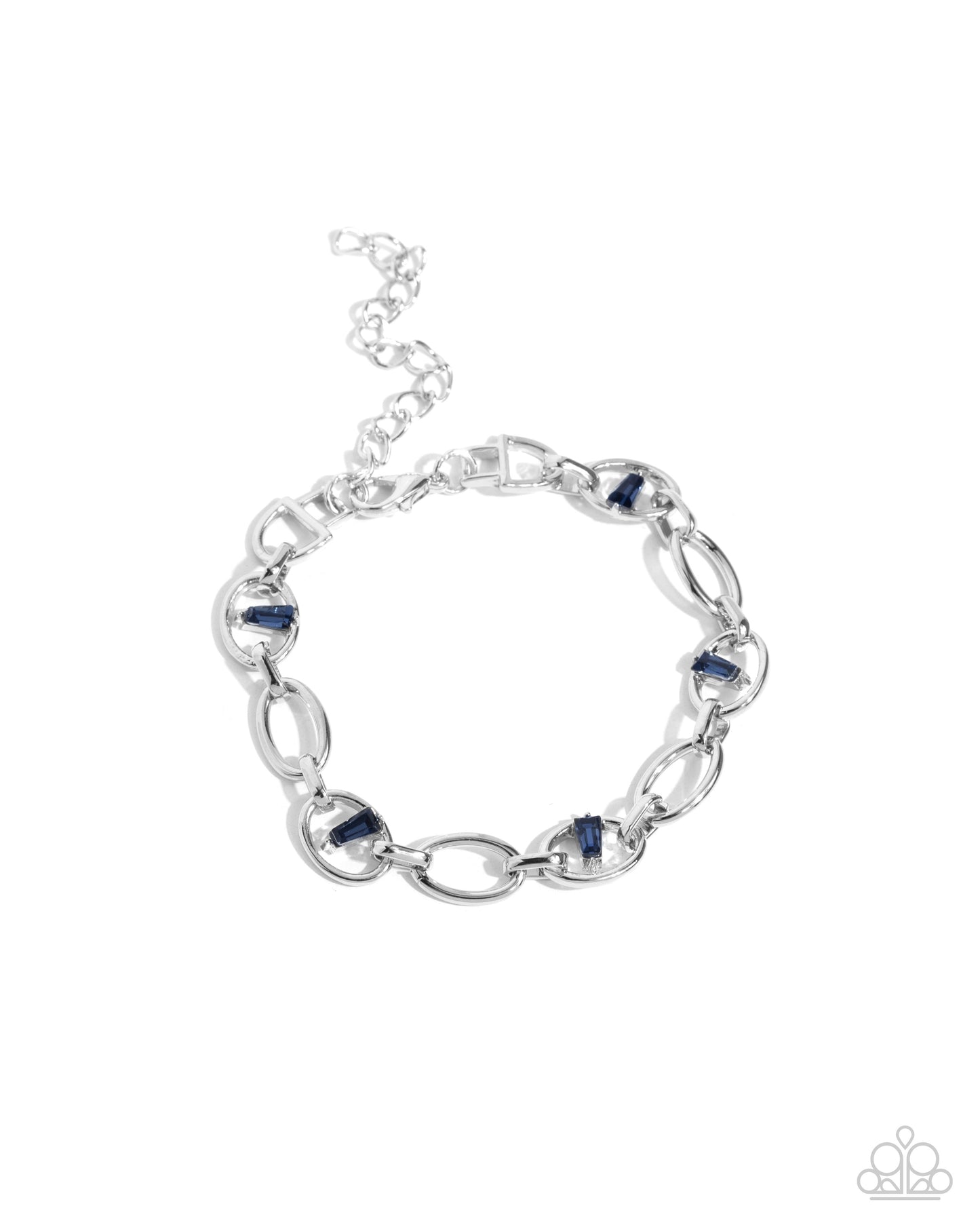 Light-Catching Leisure - Blue Gem Silver Clasp Bracelet