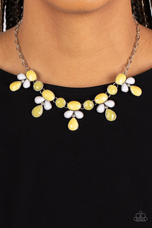 Midsummer Meadow - Yellow and White Bead Silver Short Necklace