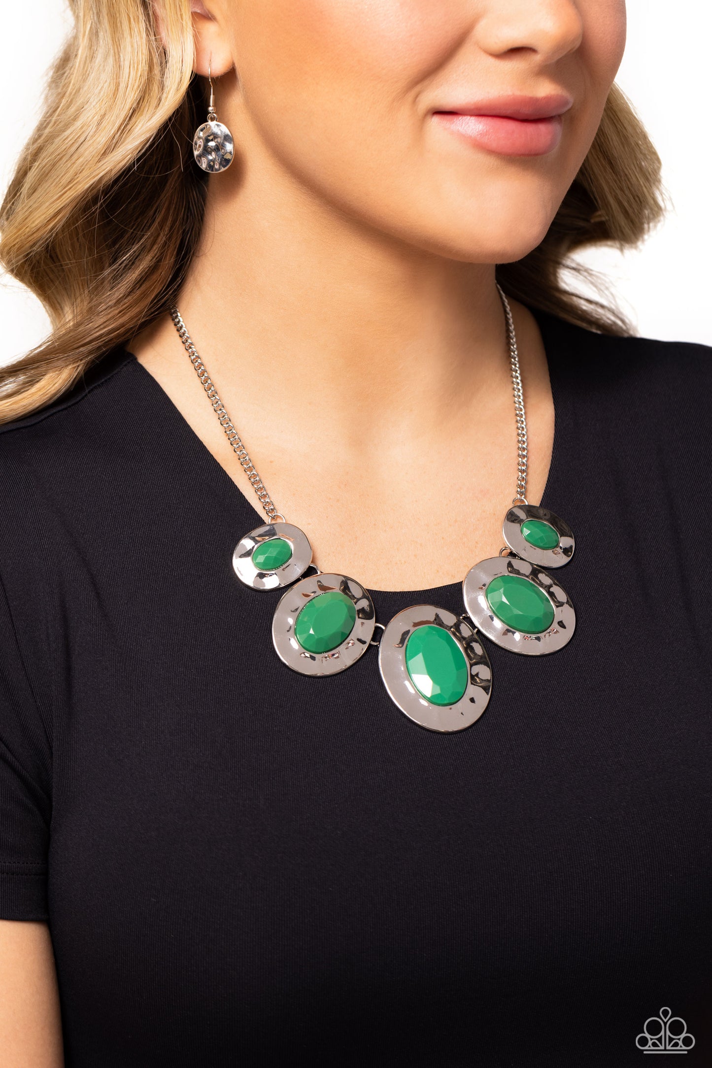 Rivera Rendezvous - Green Bead Silver Short Necklace