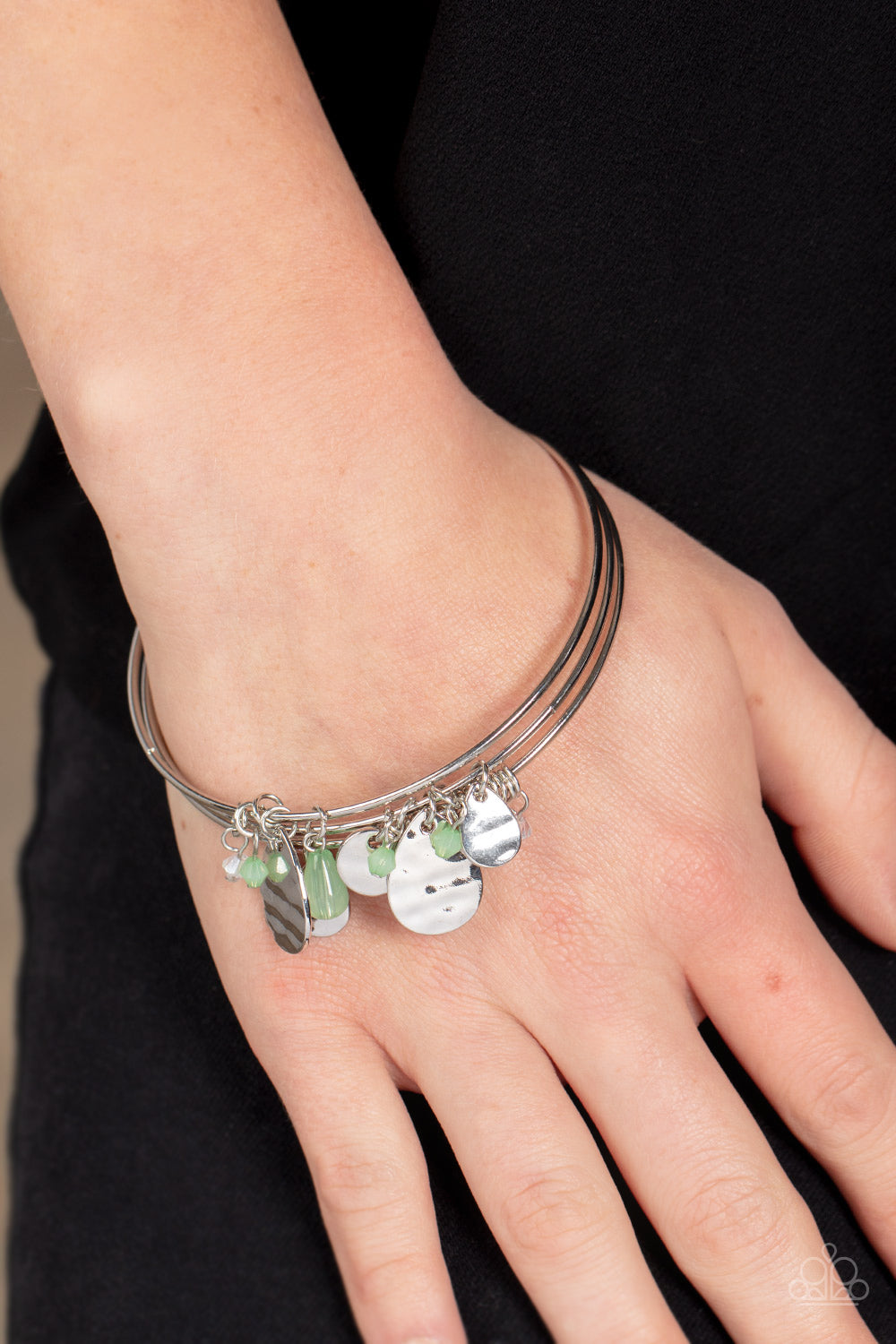 Secret Paradise - Green Bead Silver Bangle Bracelet Set