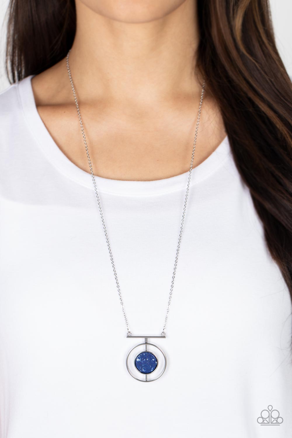 Boulevard Bazaar - Blue Stone Silver Circle Pendant Medium-Length Necklace