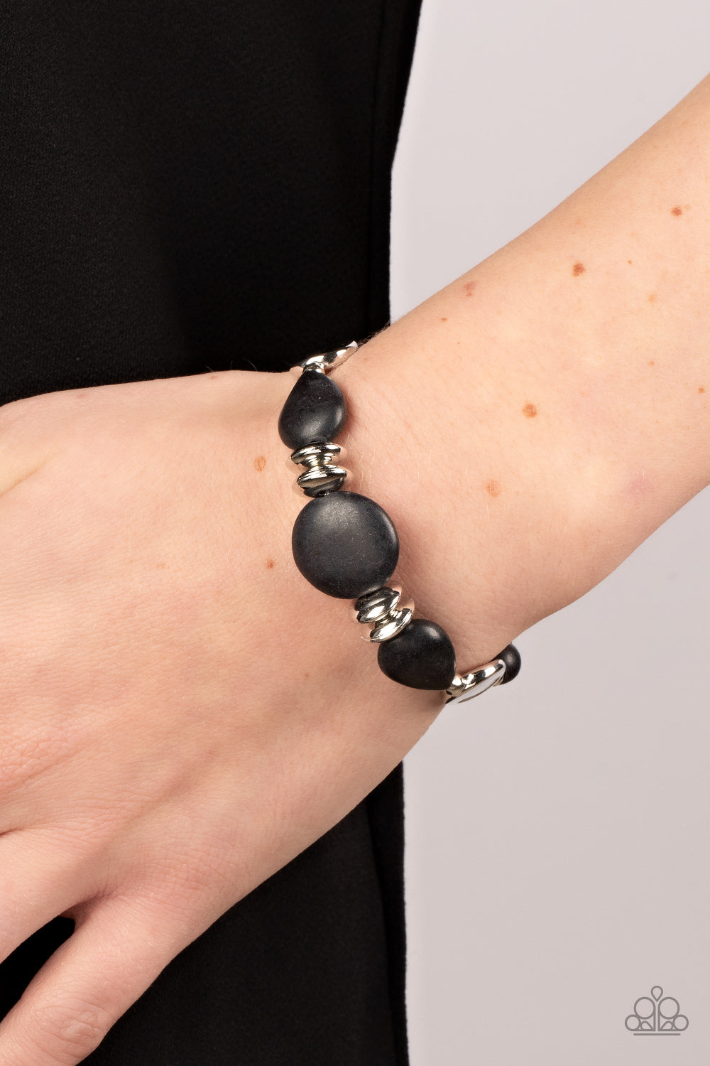 Mesa Vista - Black Crackle Stone Silver Clasp Bracelet